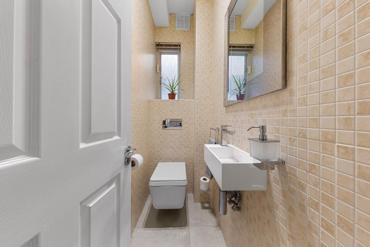 Apartament Harrods 2 Bed Lux Flat W/Patio Londyn Zewnętrze zdjęcie