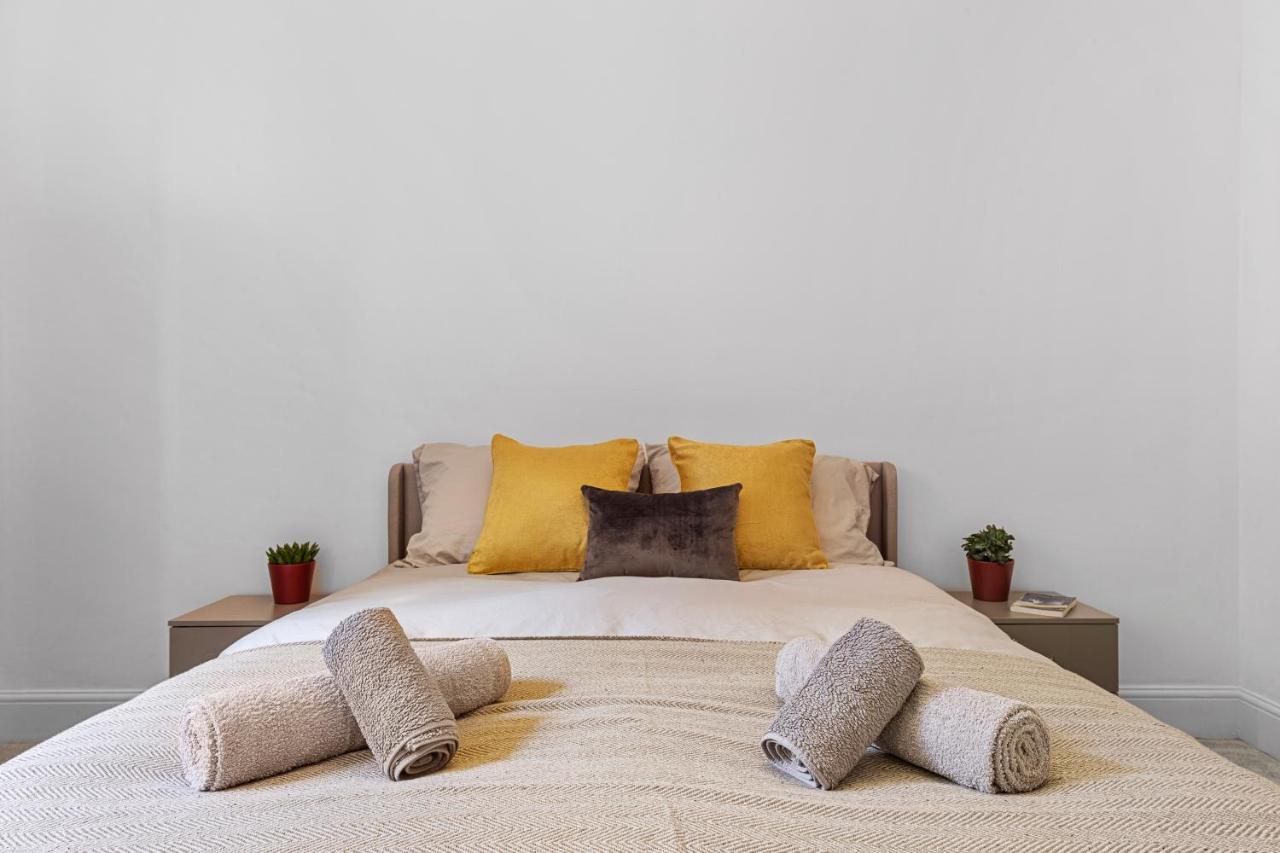 Apartament Harrods 2 Bed Lux Flat W/Patio Londyn Zewnętrze zdjęcie