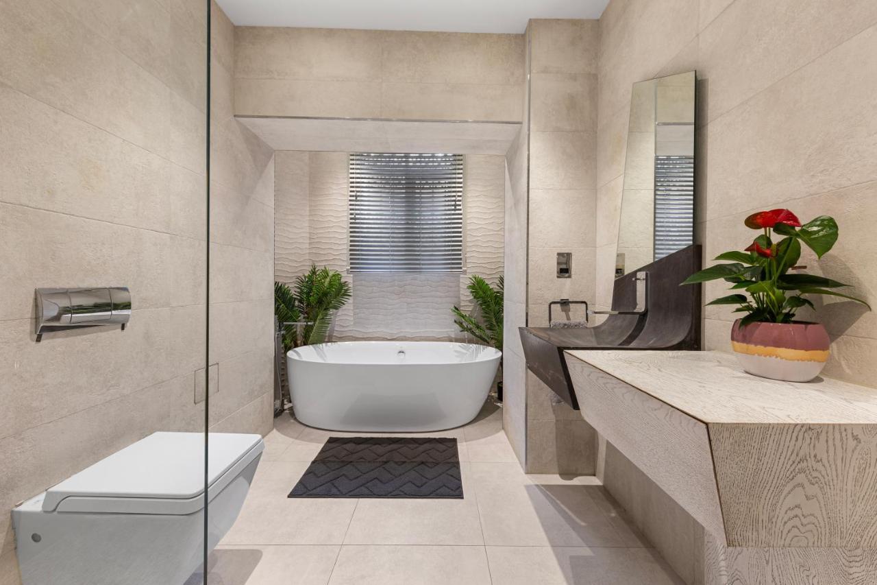 Apartament Harrods 2 Bed Lux Flat W/Patio Londyn Zewnętrze zdjęcie